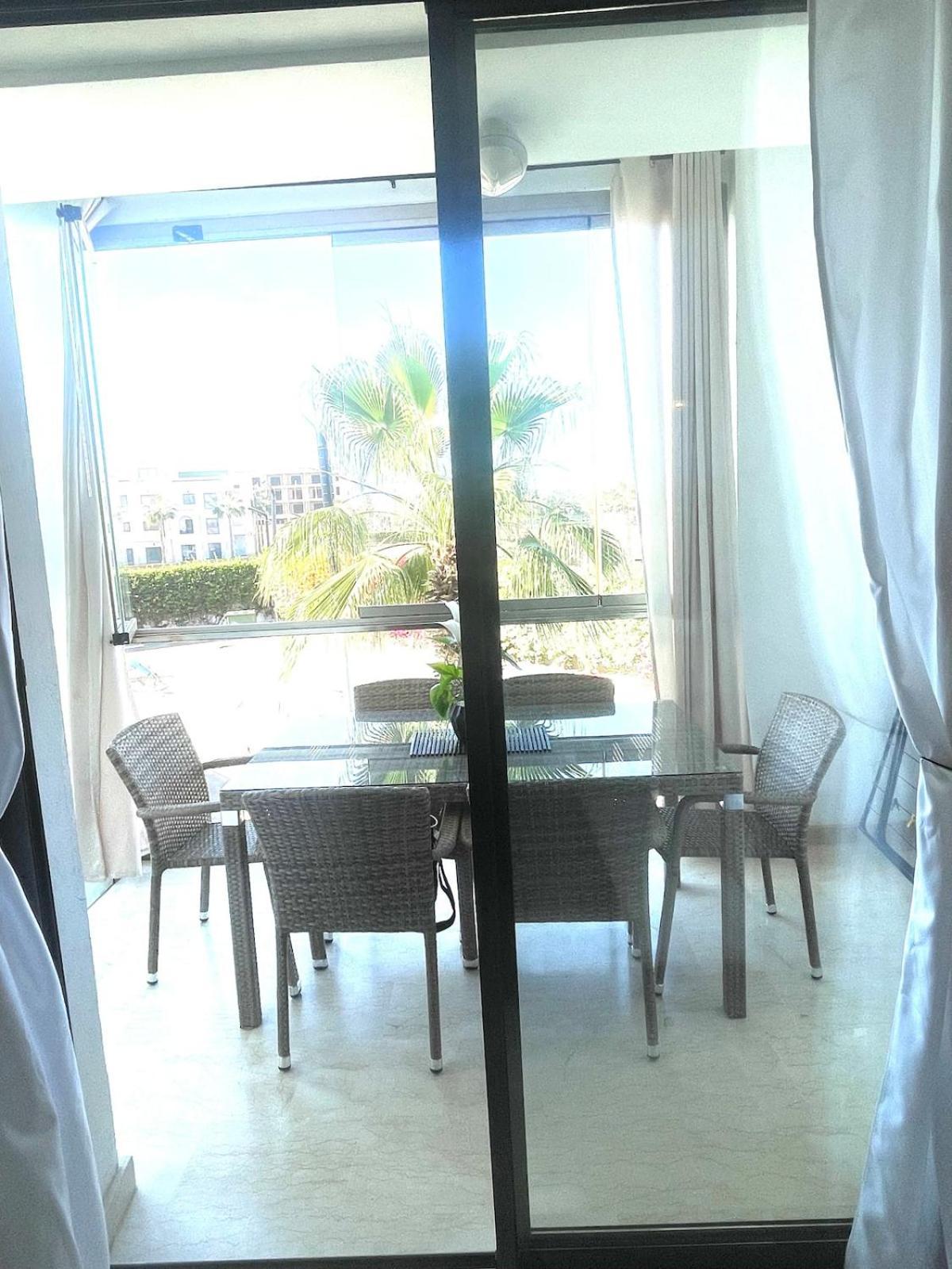 Appartement Hivernage With A Pool