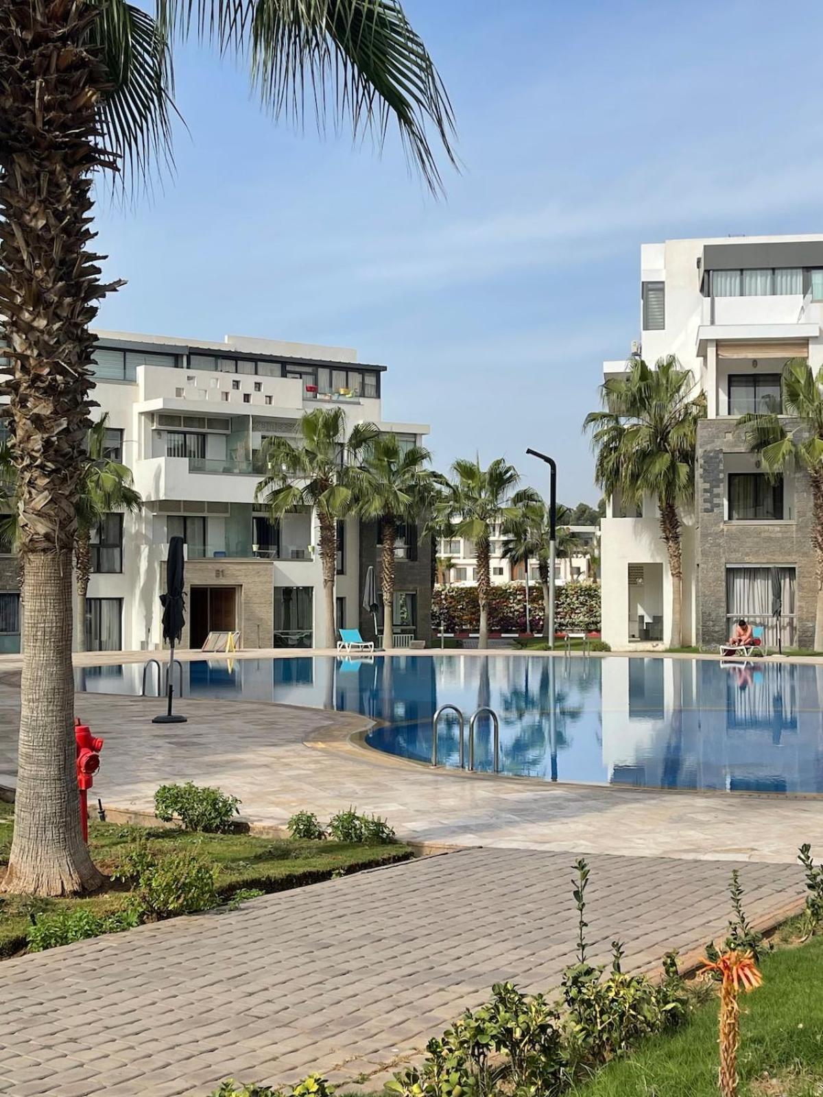 Hivernage With A Pool Appartement
